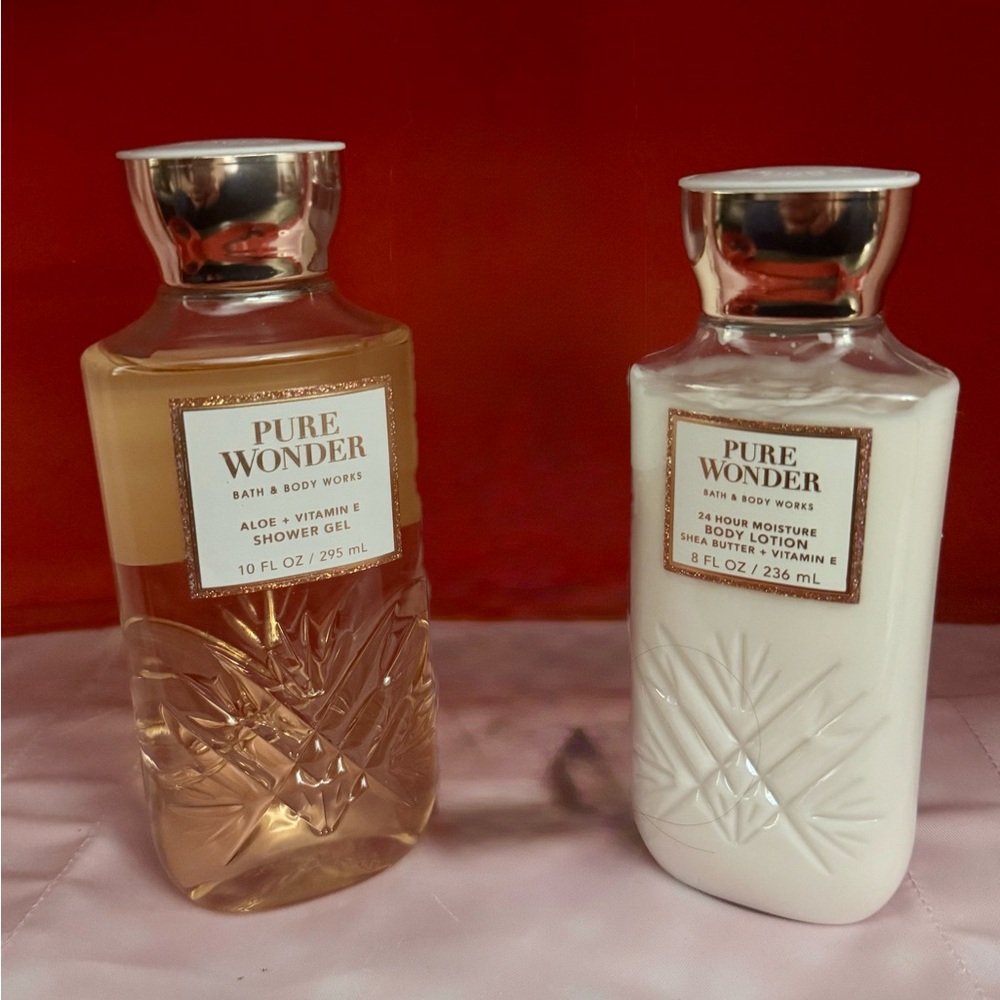 Bath & Body Works Pure Wonder Shower Gel and Body Lotion - Gold and Cream